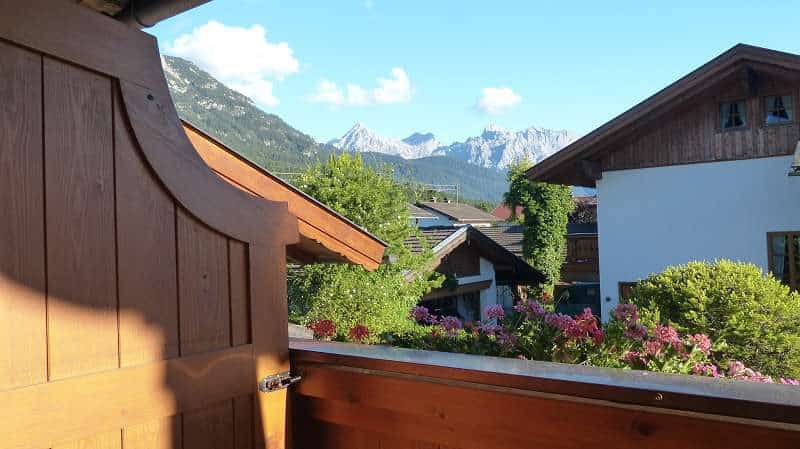 Bergblick vom Balkon, Ferienwohnung Bergheimat, Krün